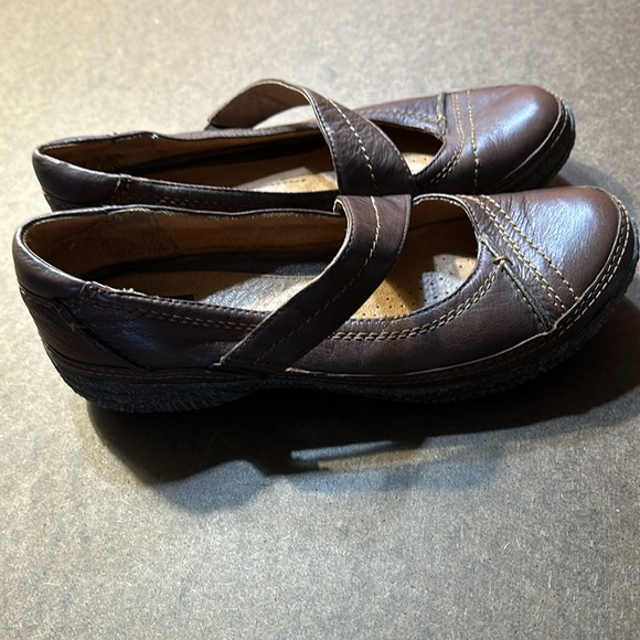 Clark’s Artisan Women’s Loafers Brown Size 7 - Picture 4 of 7